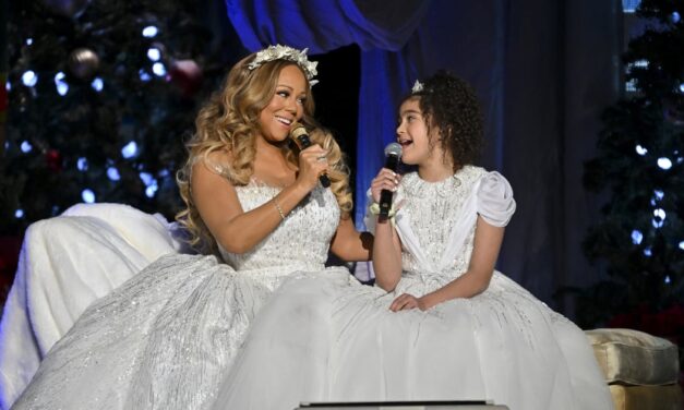 Mariah Carey and Monroe Cannon sing a Christmas duet