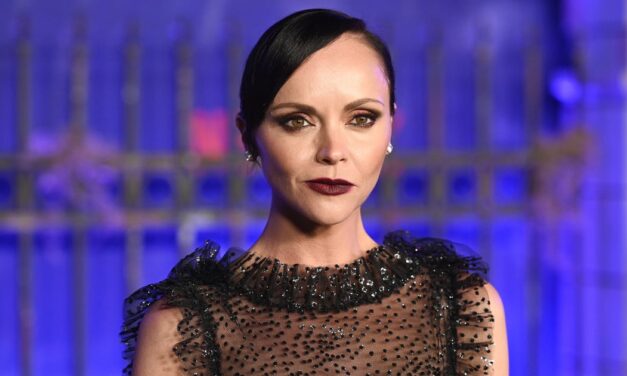Christina Ricci shouts out Oscar’s ‘To Leslie’ review