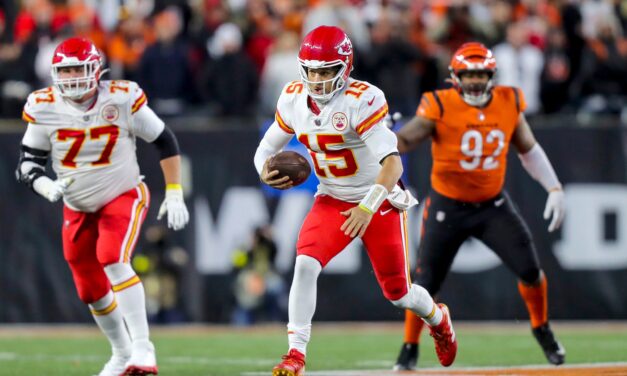 Kansas City takes the lead with FG