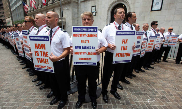 FedEx pilot leaders agree to strike authorization vote