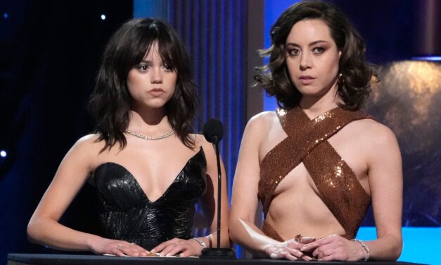 Jenna Ortega and Aubrey Plaza’s deadpan skills collide at the SAG Awards