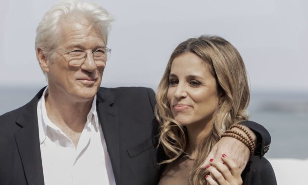 How many children does Richard Gere have?