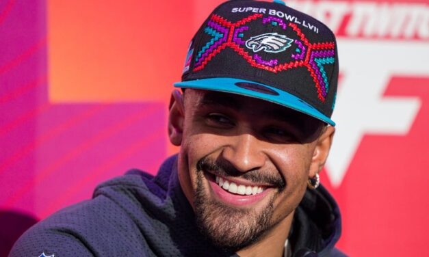 Who is Jalen Hurts dating?