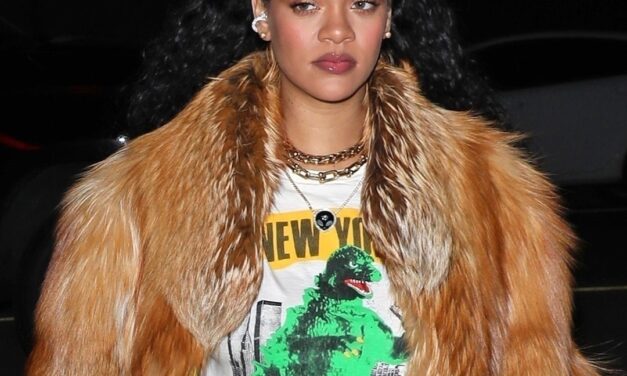 Rihanna steps out in LA after announcing pregnancy with baby #2