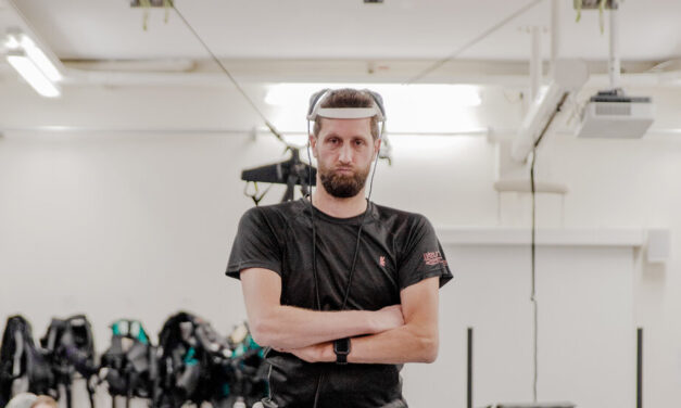 Brain implants allow paralyzed man to walk with his mind