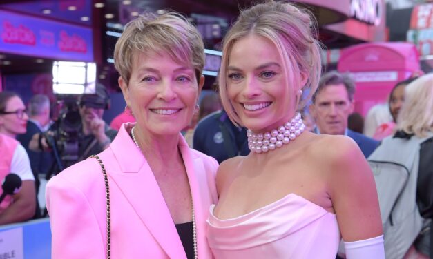 Margot Robbie Recalls Paying Off Her Mom’s Mortgage