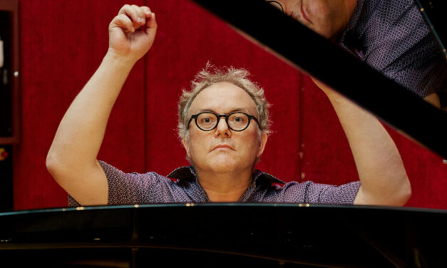 Pianist Nicolas Hodges Adapts to Life With Parkinson’s