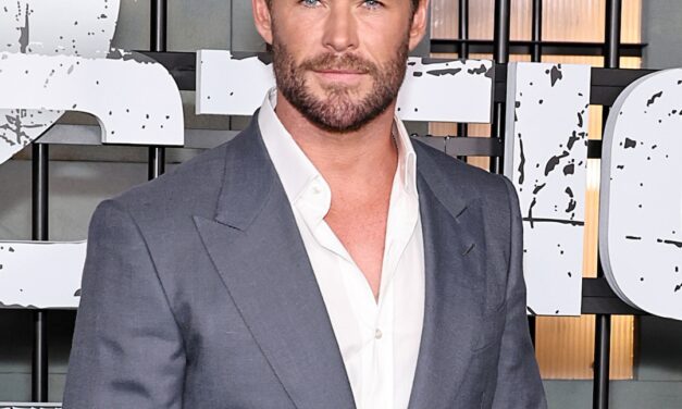 Shirtless Chris Hemsworth Shows How He’s “Sweating Off” His Bday Cake