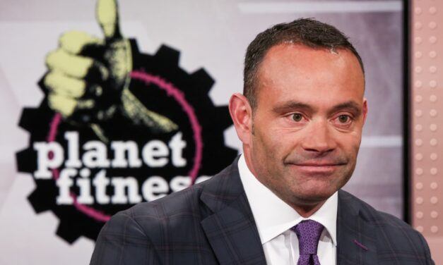 Planet Fitness shares sink after board ousts CEO