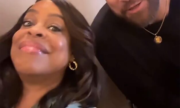 Travis Kelce Dances With Niecy Nash on Set of Grotesquerie