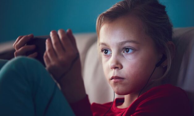 A smartphone free childhood? A global movement is growing