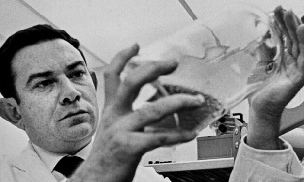 Leonard Hayflick, Who Discovered Why No One Lives Forever, Dies at 96