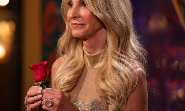 The Reason Joan Gave First Rose to This Golden Bachelorette Contestant