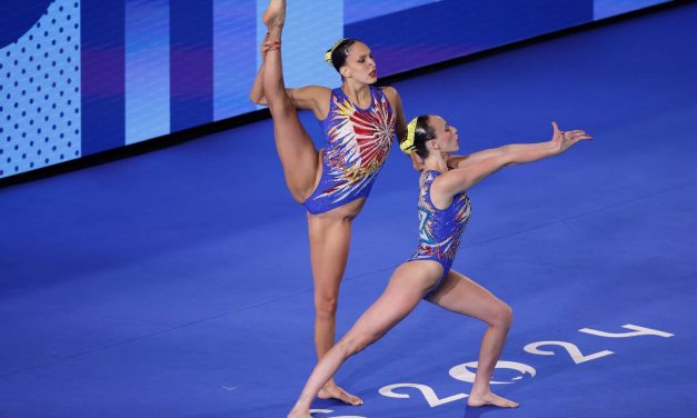 My artistic swimmer Bubritsky is interpreted: “How to learn to go”