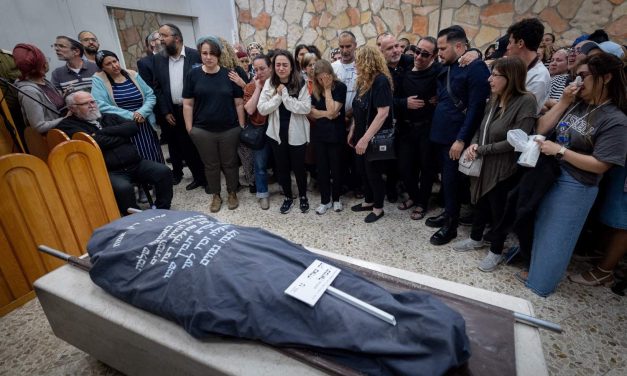 “Israel will win, but the family has lost”: Tsala gas, which was murdered in a terrorist attack in Samaria, is brought to rest