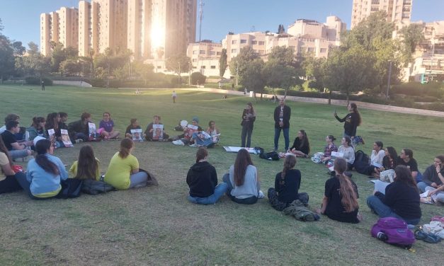 “What is the most difficult thing you said?”: The kidnapped room answered the youth questions