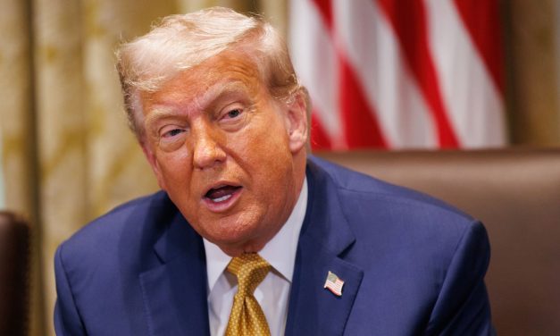 Trump threatens pharmaceutical tariffs of 200%