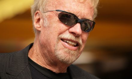 Nike co-founder Phil Knight to donate $ 2 billion to the Knight Cancer Institute of OHSU