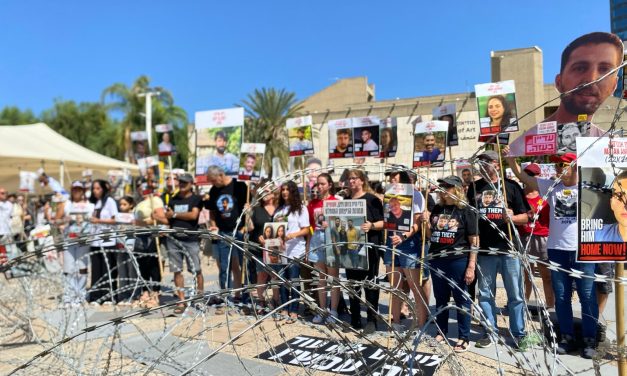 Rum Braslavsky’s cousin in a masturbated fence installation in kidnapped place: “The video disassembled my family”