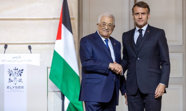 France says it will help draft a constitution for the Palestinian state while Abbas visits Paris