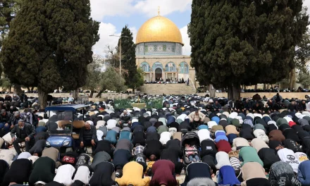 Over 100,000 Muslim worshipers in Al-Aqsa during the first Friday prayer after the reopening of the holy sites in Jerusalem