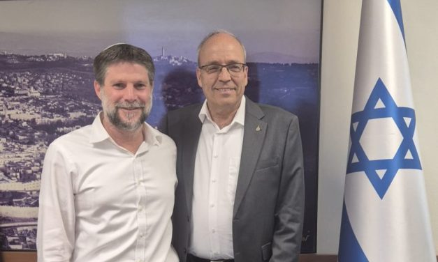 Against the backdrop of the weakening dollar: The finance minister and the president of the manufacturers’ association agreed on a framework for government support for the industry